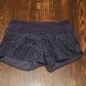 Lululemon Run Times Short *2-way stretch Size 6
